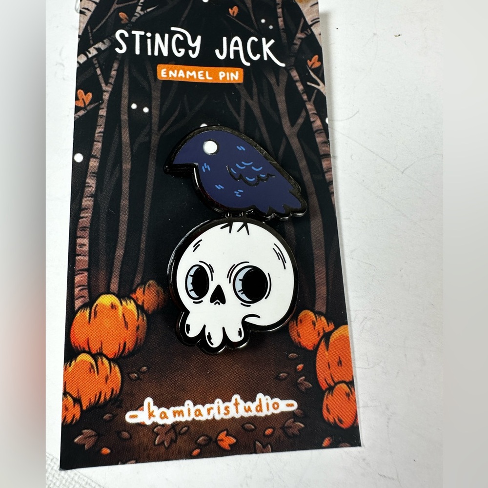 Kamiari Studio enamel pin on card  Halloween Bird skull